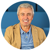 Dr. José Gustavo Mallol Gasch.